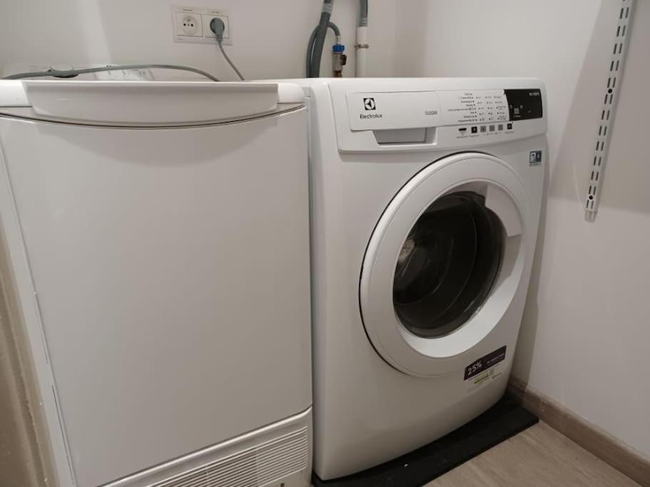 Gite 65 M2 200 M Gare T-G-V 400 M Centre-Ville Grand Parking 250 Places Gratuit Face Au Logement Arras Exterior foto