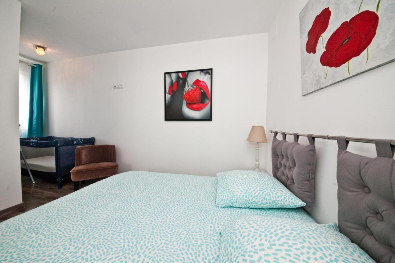 Gite 65 M2 200 M Gare T-G-V 400 M Centre-Ville Grand Parking 250 Places Gratuit Face Au Logement Arras Exterior foto